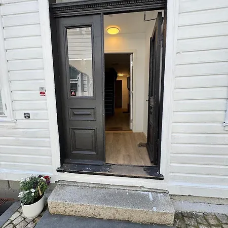 Bo I Bergens Eldste Smau Pa Nostet - Sentralt Og Rolig * 卑爾根