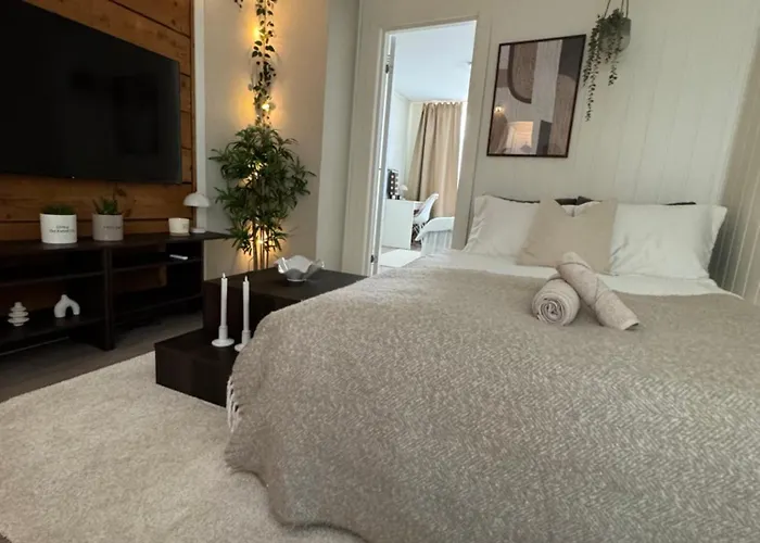 Bo I Bergens Eldste Smau Pa Nostet - Sentralt Og Rolig Апартаменты