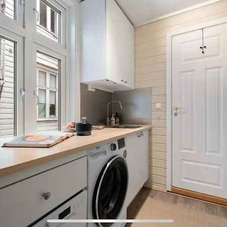 Bo I Bergens Eldste Smau Pa Nostet - Sentralt Og Rolig * Bergen