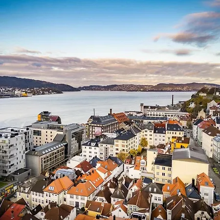 Bo I Bergens Eldste Smau Pa Nostet - Sentralt Og Rolig * Bergen