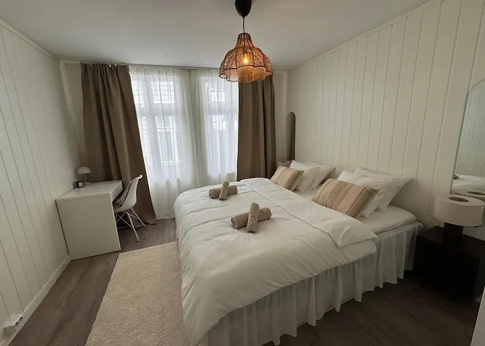 Appartement Bo I Bergens Eldste Smau Pa Nostet - Sentralt Og Rolig Bergen