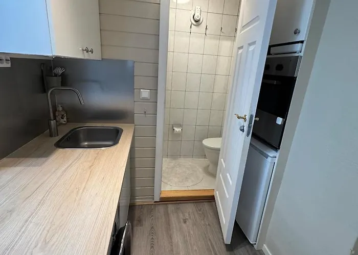 Bo I Bergens Eldste Smau Pa Nostet - Sentralt Og Rolig Appartement Bergen